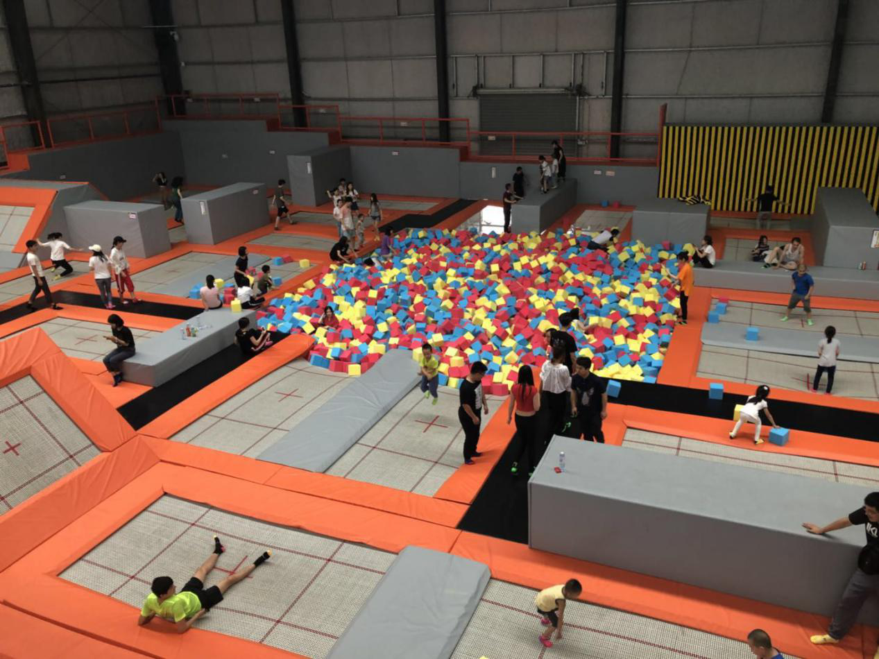 超人空间蹦床公园 其它运动活动 运动活动 距景点2.6km