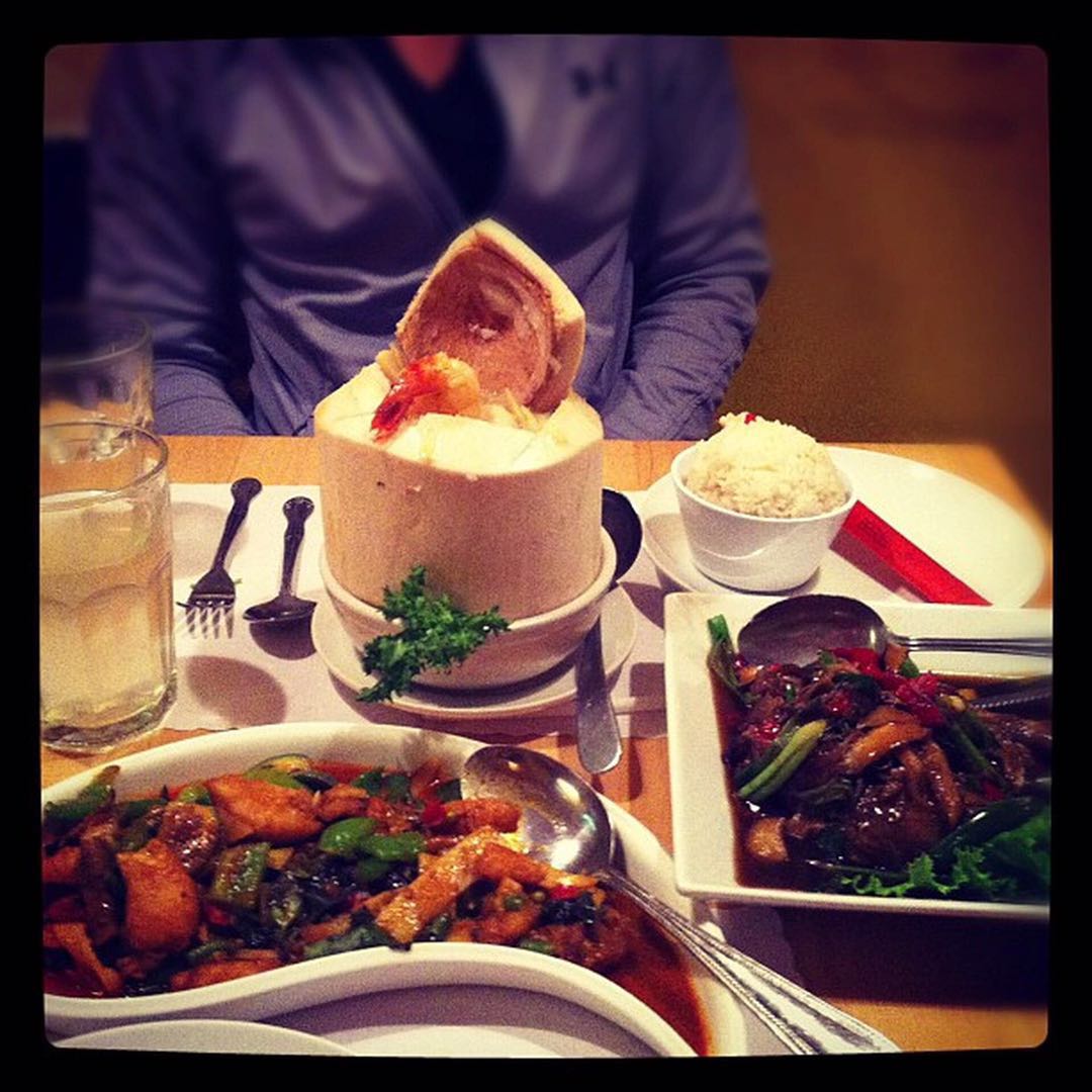 2021sticky rice美食餐厅,盘子上菜的份量太多了,足够.【去哪儿攻略】