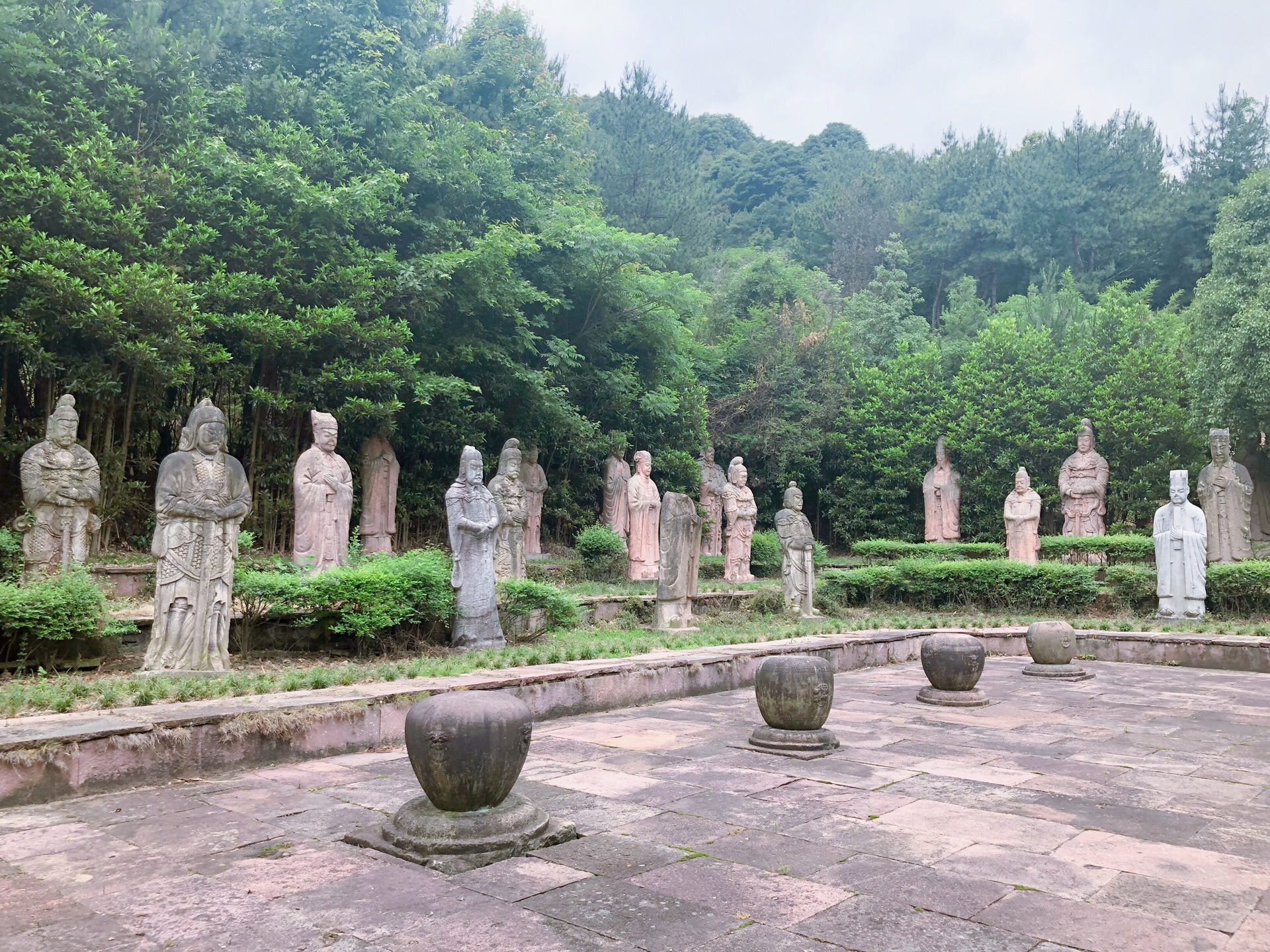 南宋石刻遗址公园the stone carving relic park of the southern