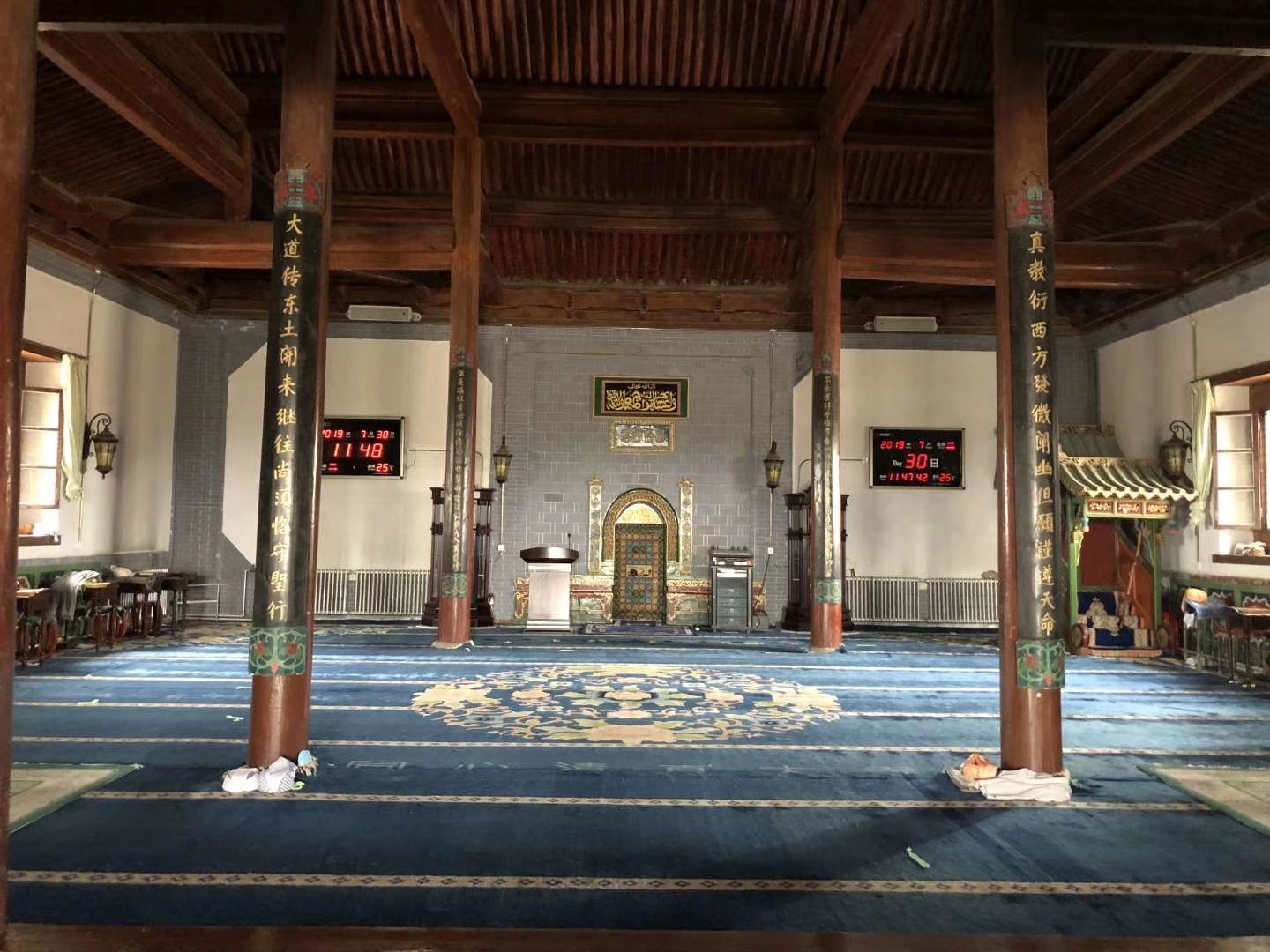 同心清真大寺,挺好的一个地方,没有什么熙熙攘攘的游客,因此可以安静