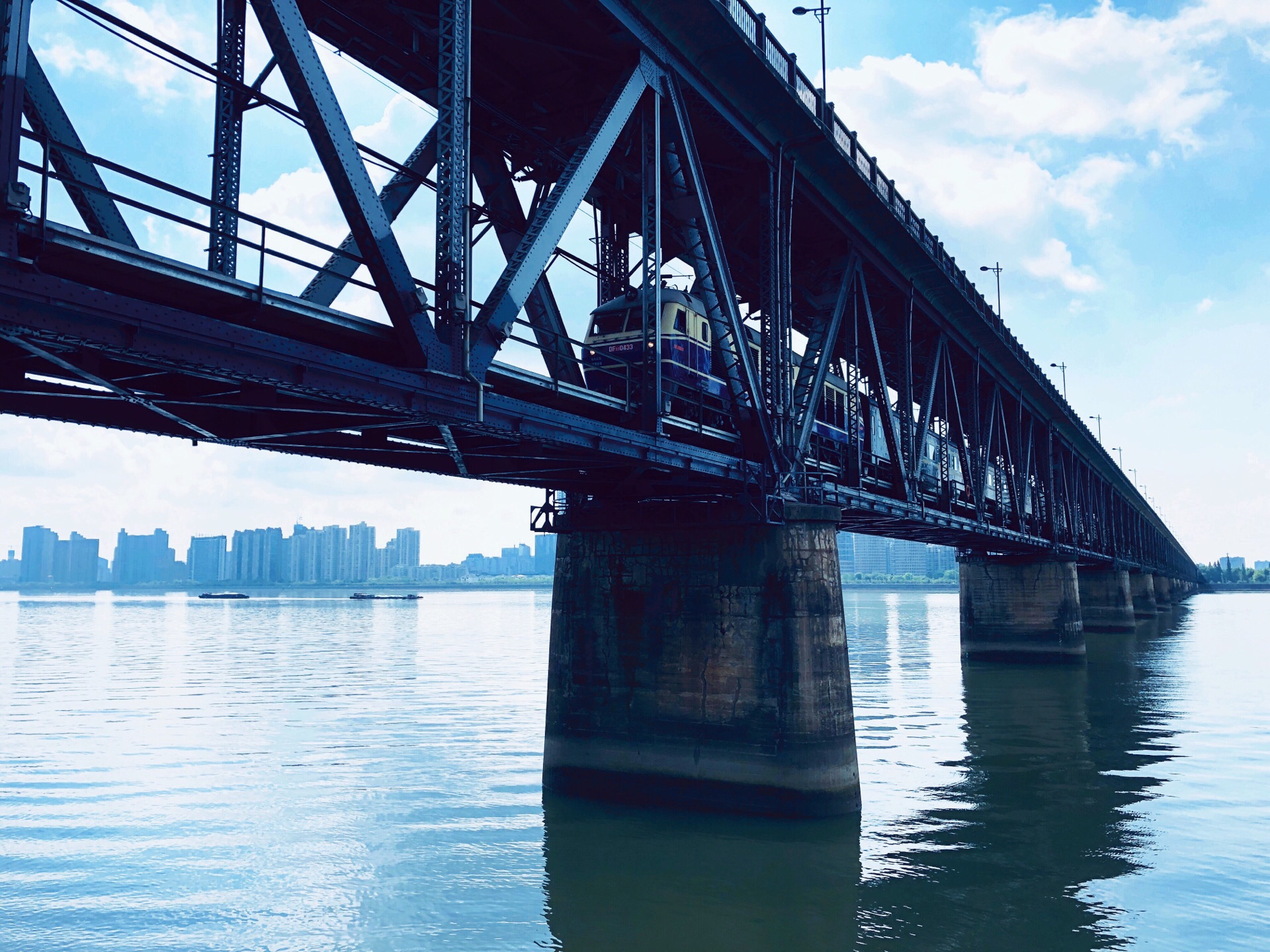 世界最长跨海高速铁路桥海上工程正式开工，全长29.2公里|杭州湾_新浪财经_新浪网