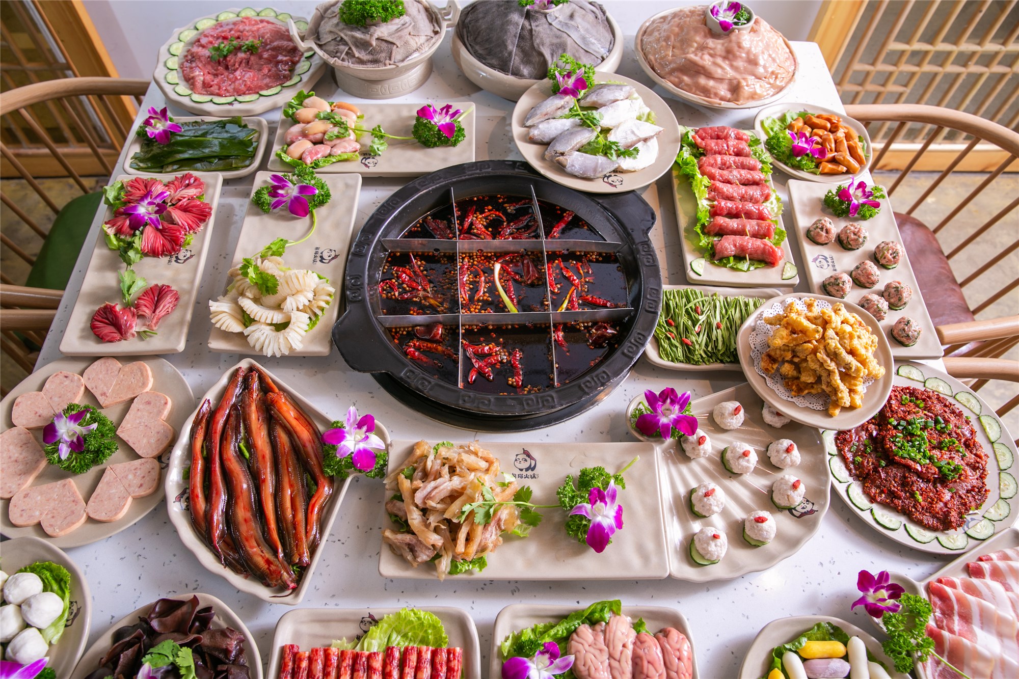 渝地熊猫火锅 1条点评 73/人 火锅 直线距离 100m