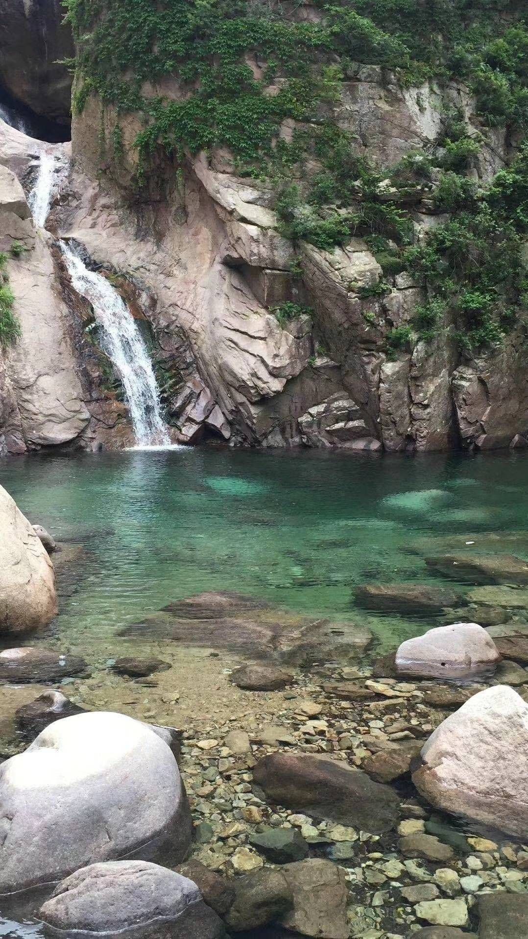 流清河沙滩是属于崂山的沙滩,崂山景区景色很美,尤其是山山水水的景色