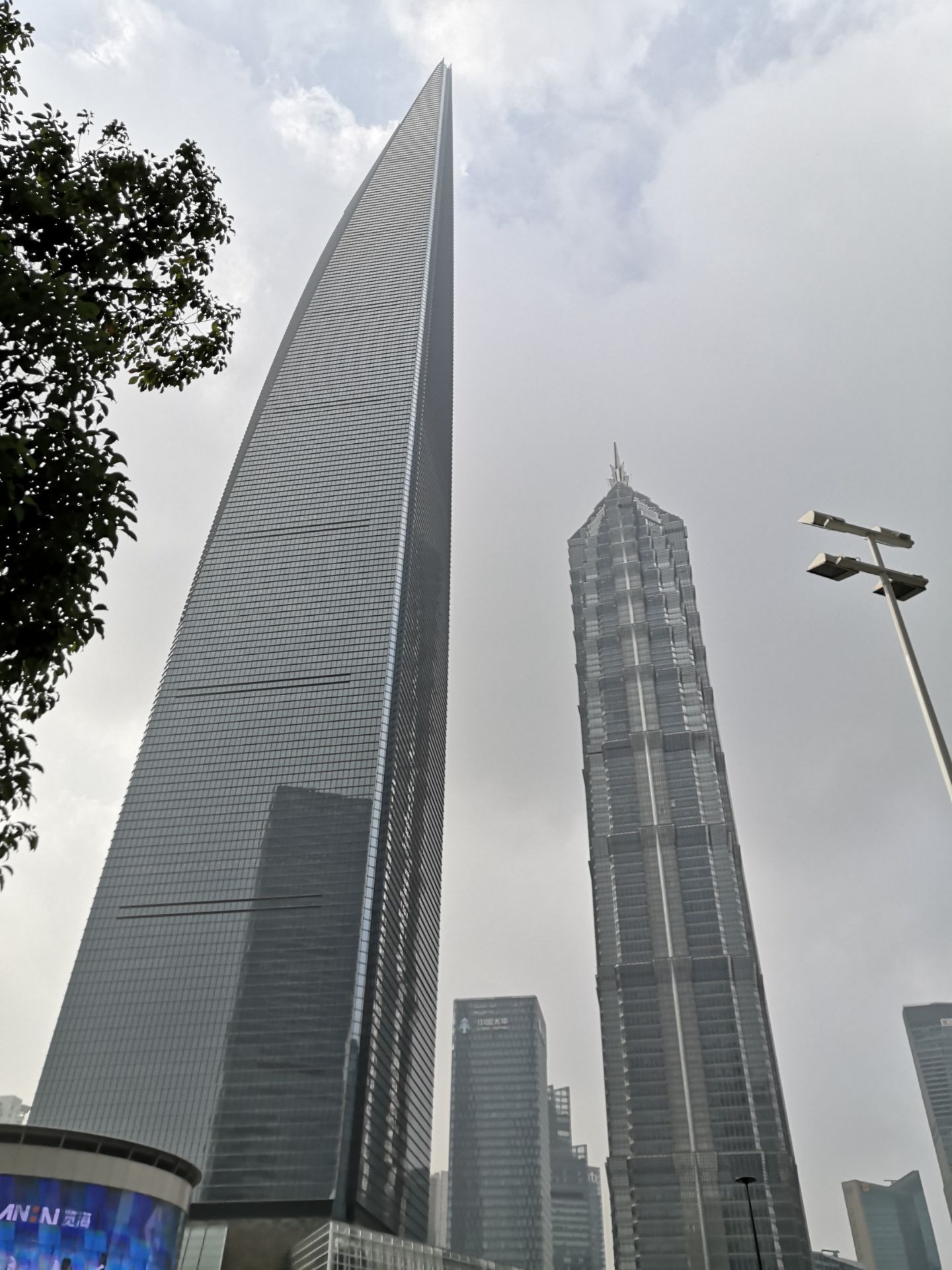 中国第一座超高层建筑：上海金茂大厦 – SOM