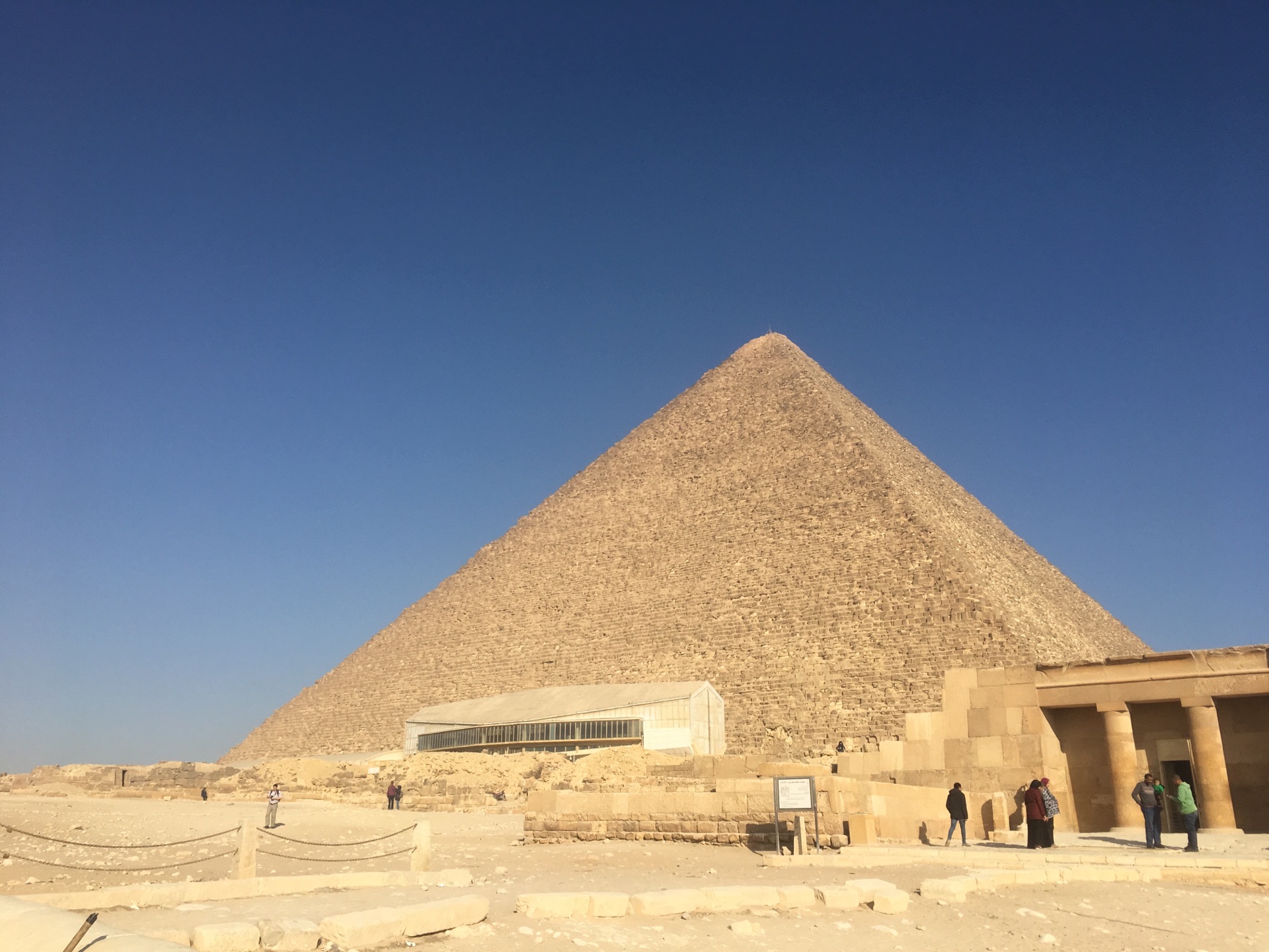 古代埃及金字塔是怎样建造起来的？_百度知道