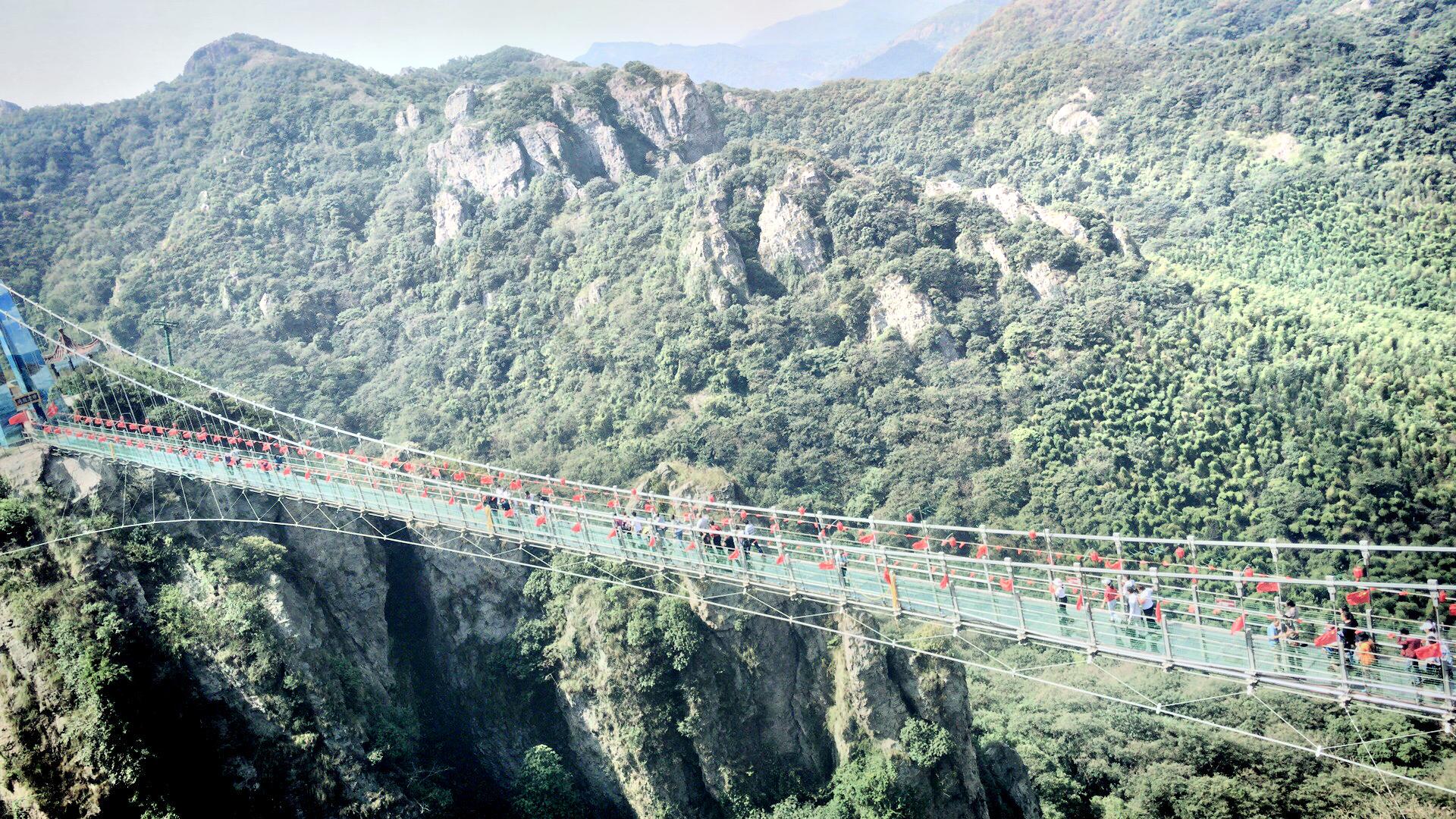 【携程攻略】芜湖马仁奇峰风景区景点,门票太贵，而且里面所有项目还要另外收费。个人觉得不怎么样。爬个山…
