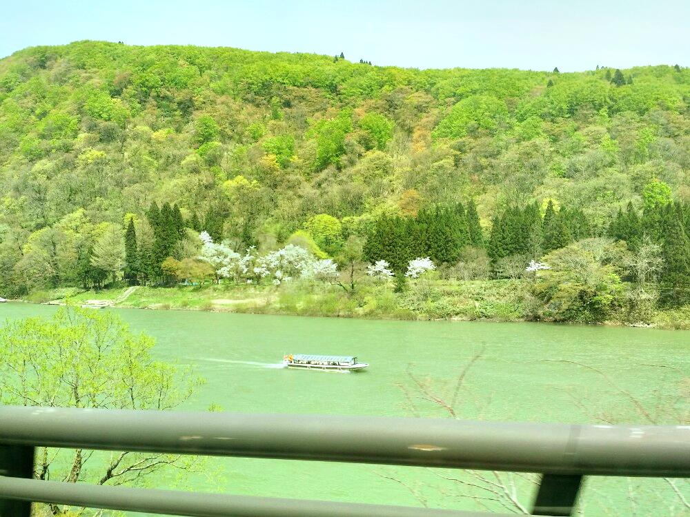 最上川日语名为mogamigawa,是一条流经日本东北山形县的一级河川,长2