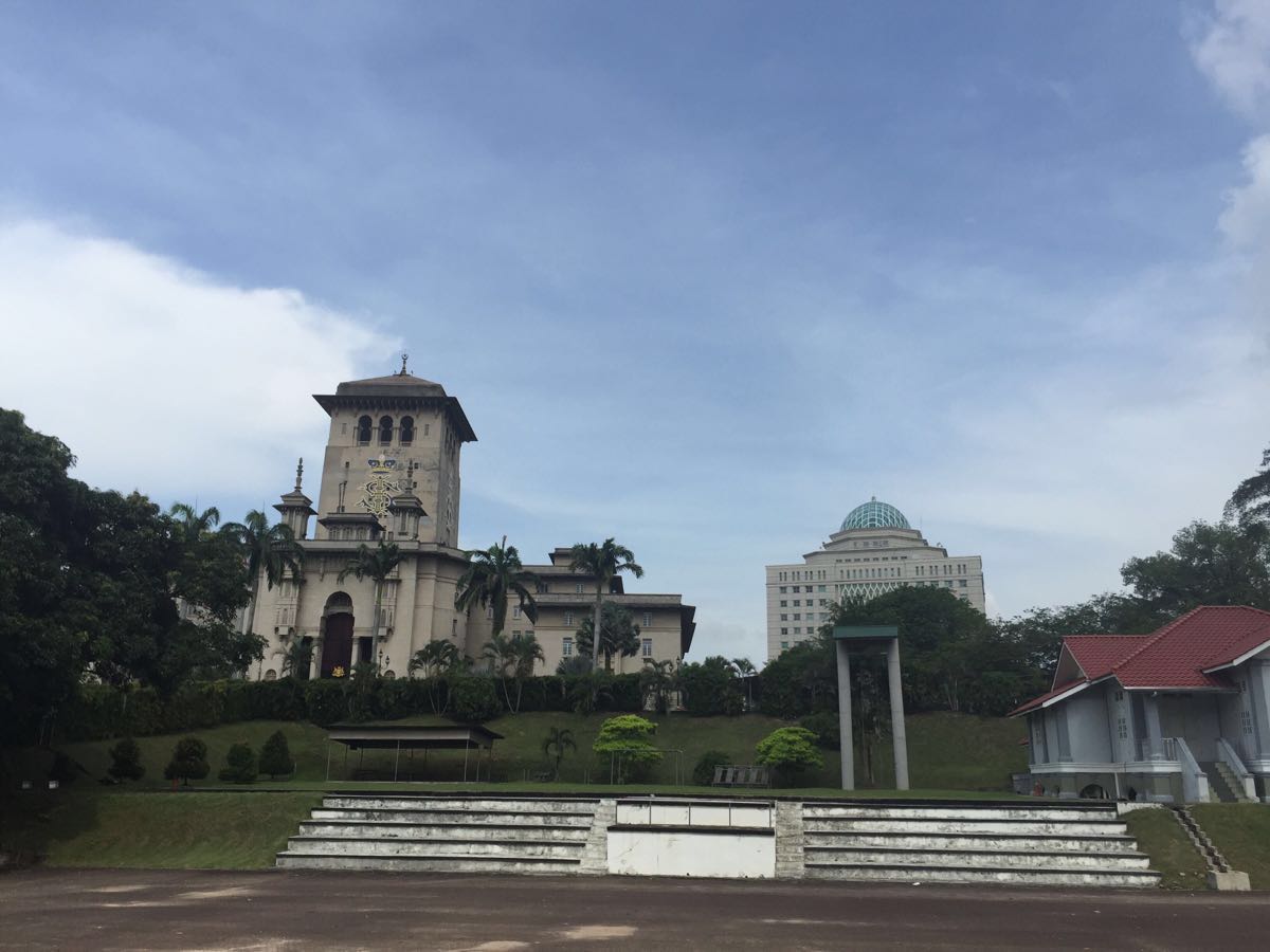 苏丹依布拉欣大楼