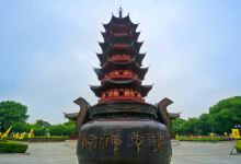 苏州虎丘路婚纱_苏州虎丘婚纱城图片(2)