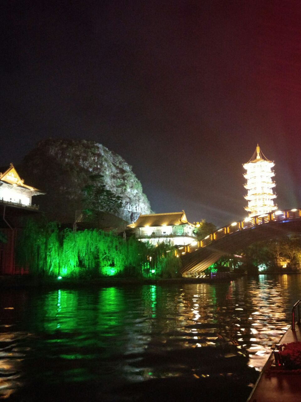 木龙湖夜景图片