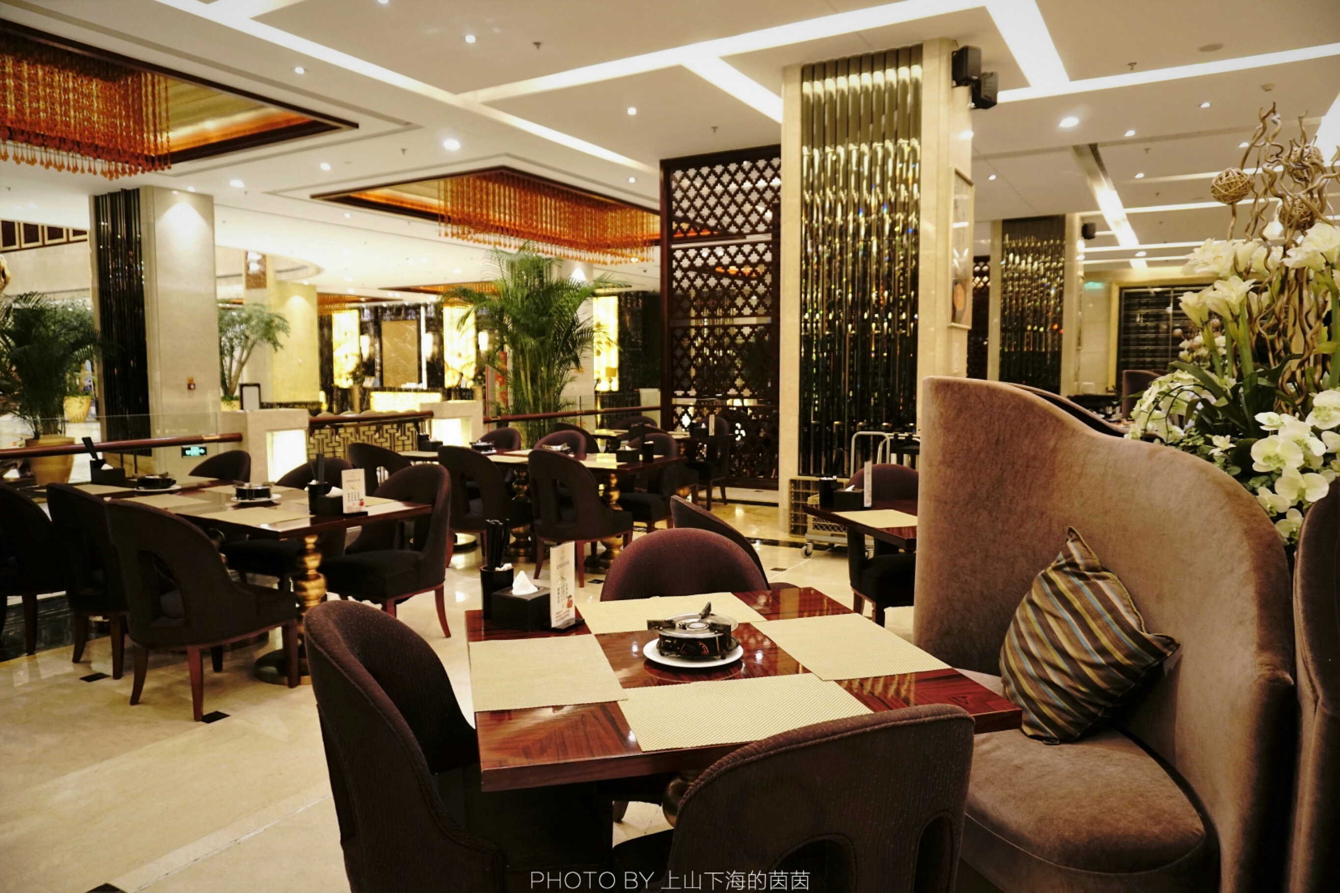 餐厅包房_上海黄河路餐厅包房_徽派园林度假村餐厅包房名字
