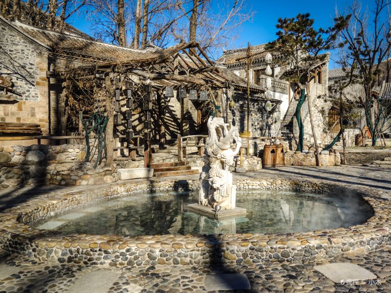 "古北水镇内的景点" "很舒服的露天温泉" "景点还不错" 龙凤池 "勘哌