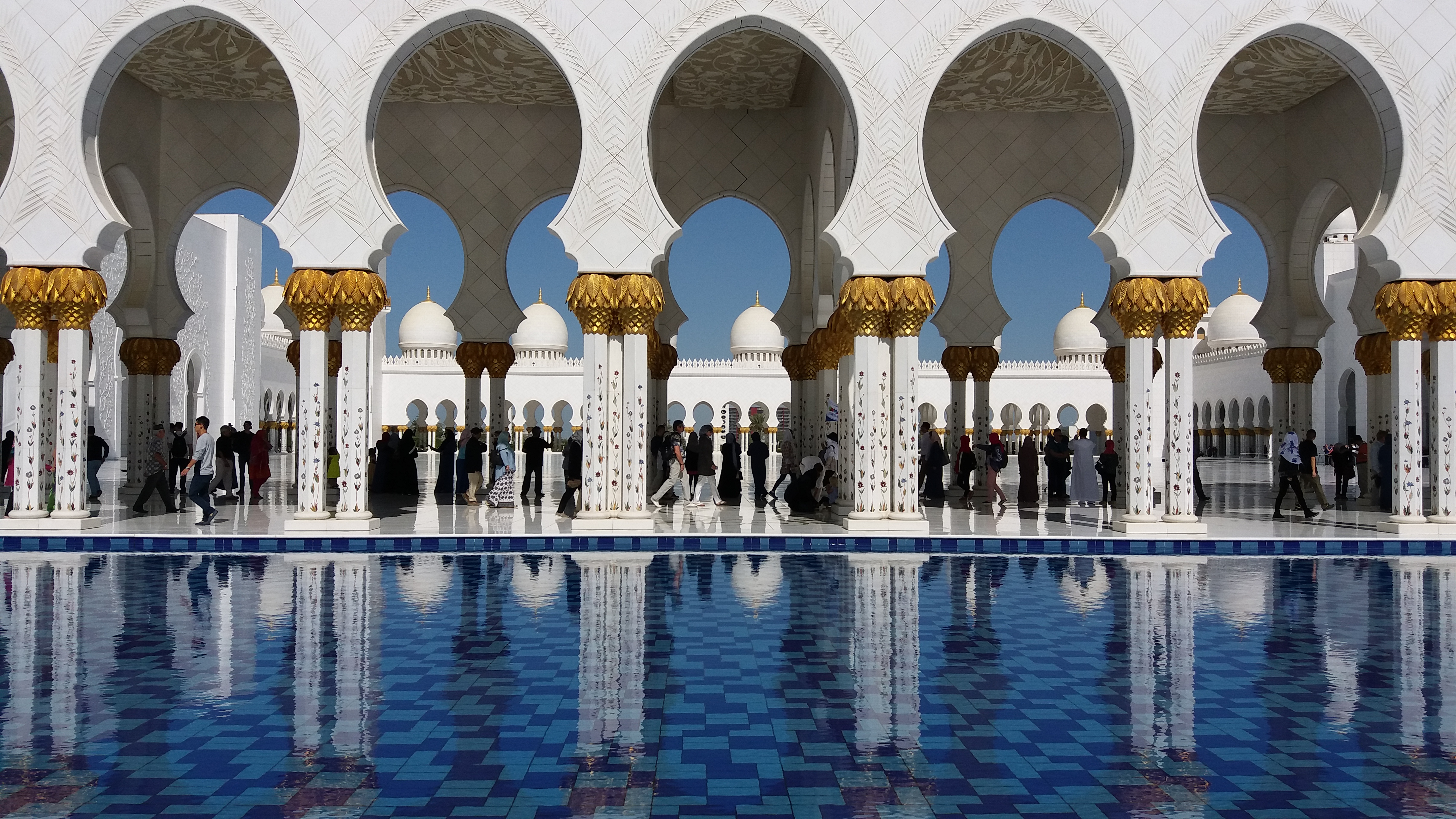 走进神秘的国度——阿联酋(图片版)