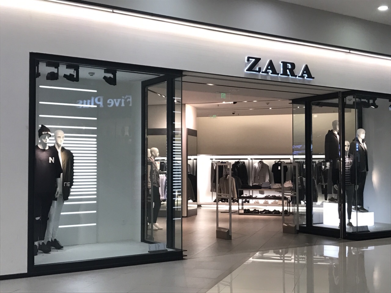 ZARA店图片