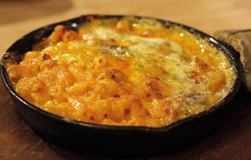 the buffalo-style sauce in this mac&#x