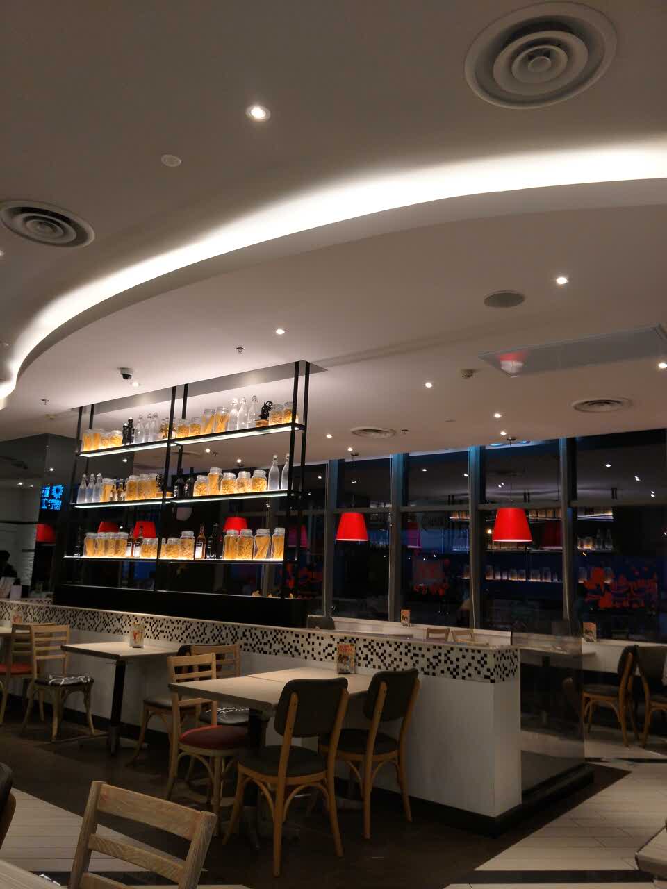 必胜客(凯德广场店)