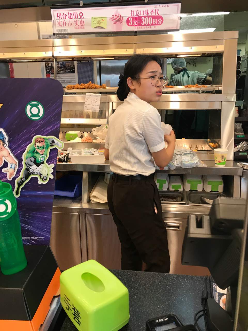 2022德克士(万地店)美食餐厅,很好,生意太好了,服务员态.