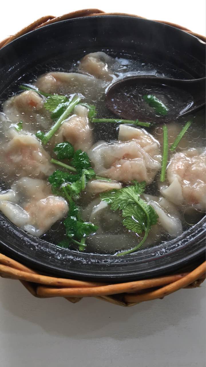 2022如意馄饨(十全街店)美食餐厅,如意馄饨里面的燕皮虾仁馄饨.