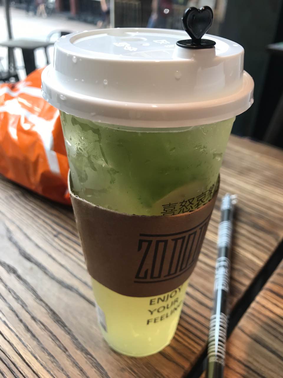 招牌柠檬茶一直都很好喝,港式柠檬茶味道也很好哦!赞一个!