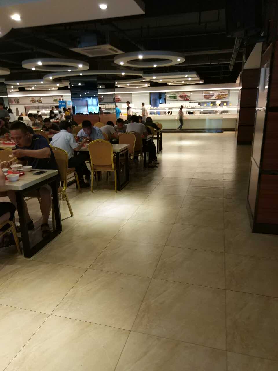 2021左邻右舍饭店美食餐厅,环境好,用的油好,吃了一年.