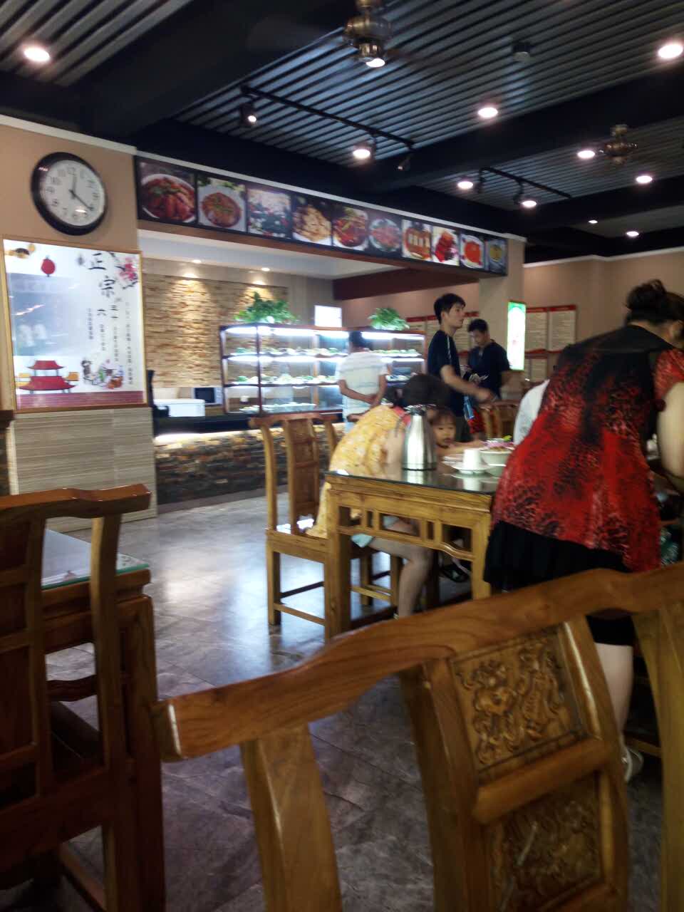 2021杨记清芳牛肉拉面(棉纺路店)美食餐厅,店很大,生意也很好,推荐拉.