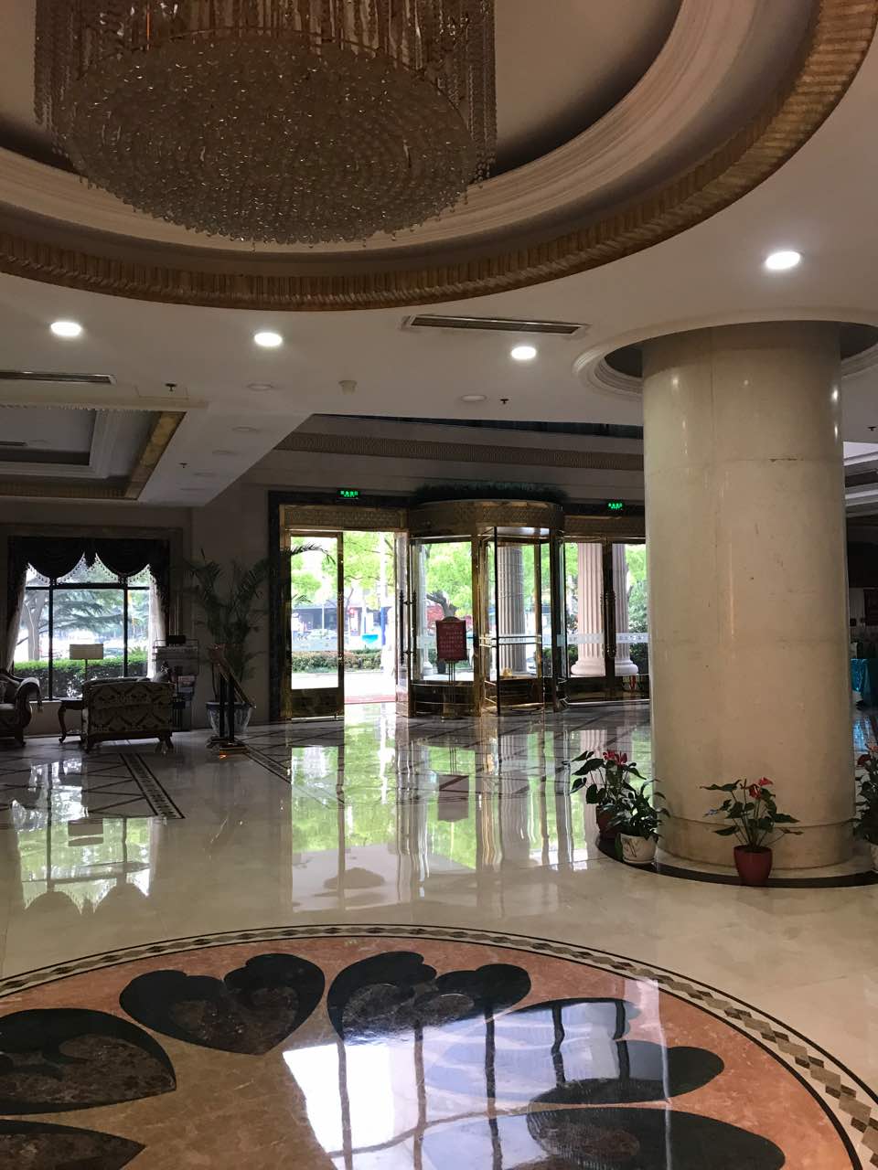 2021沪华海鲜大酒楼(交通大学店)美食餐厅,很好,服务满分,房间在上海.