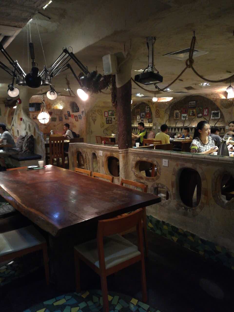 2021大灰狼餐吧(学府路店)美食餐厅,不错不错,环境很好,菜单很.