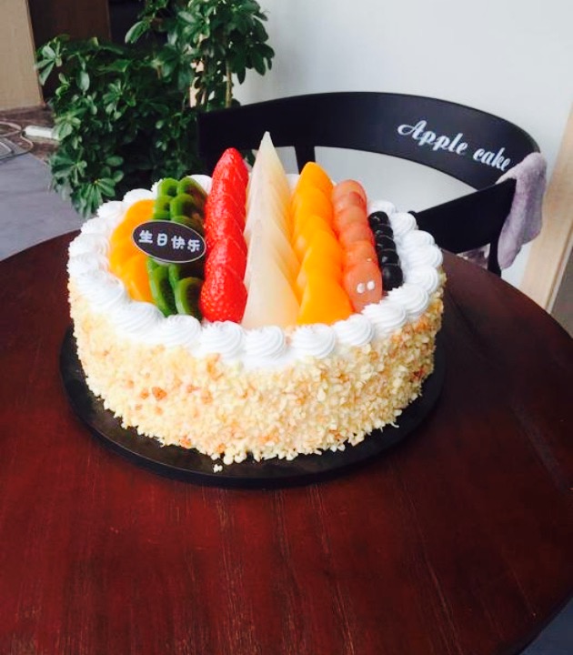 金苹果蛋糕 16/人 面包甜点 直线距离 100m