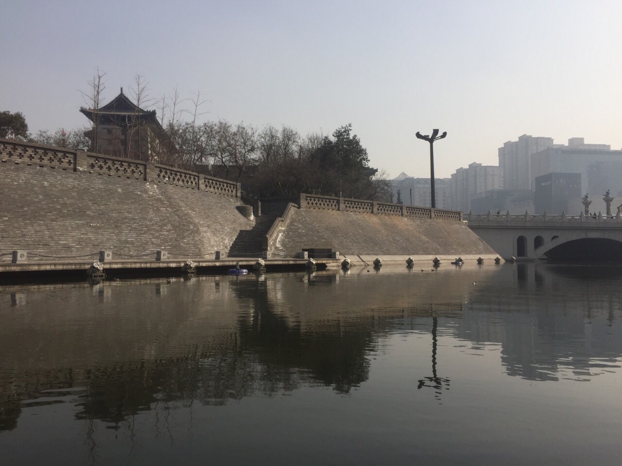 全龄友好！北京西城8公里南护城河滨水健走步道建成_北京日报网