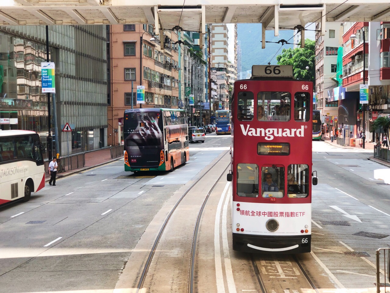 香港公共交通工具 编辑类照片. 图片 包括有 拱道, 布琼布拉, 分层装置, 拥挤, 时数, 香港, 中心 - 25010126