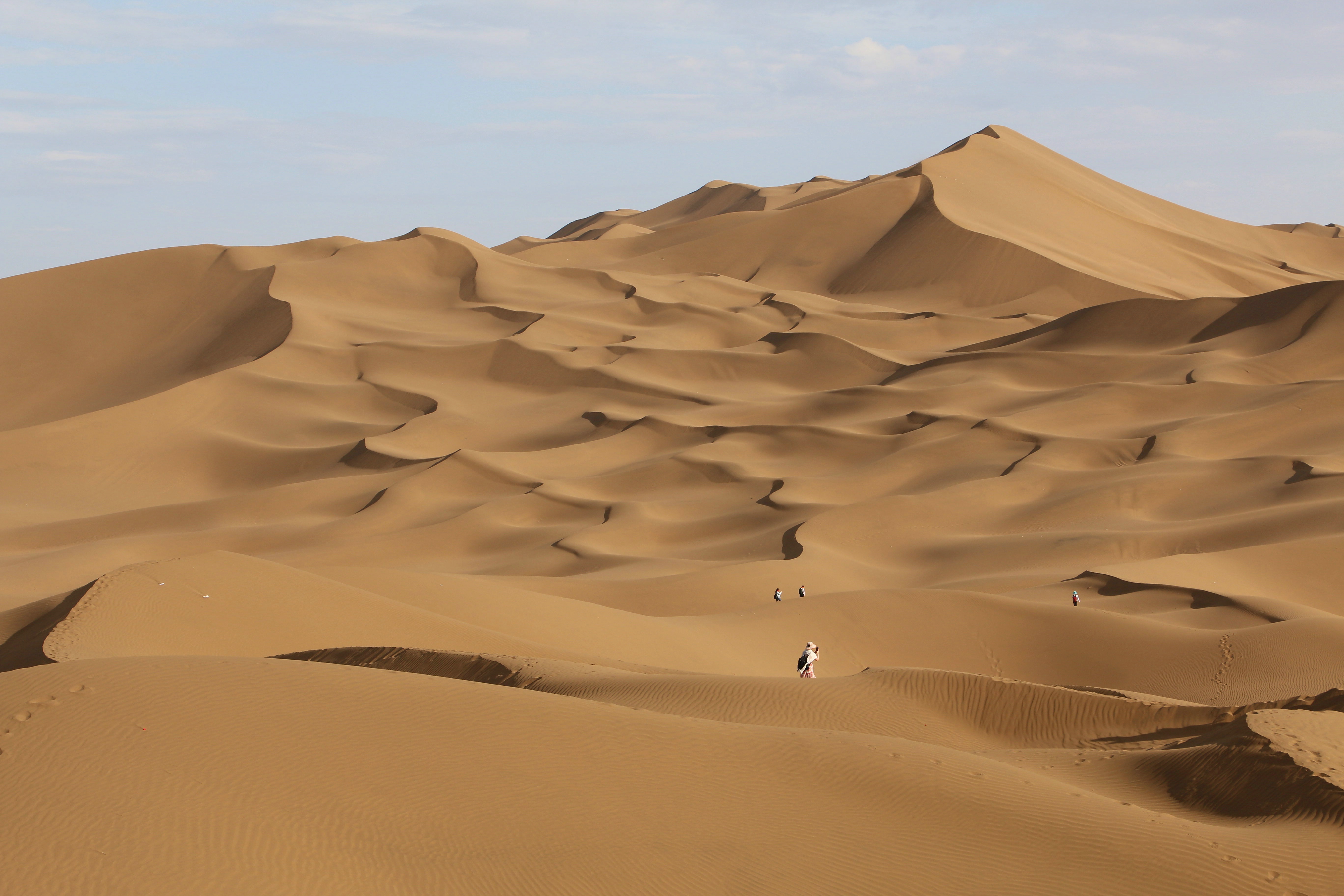 库木塔格沙漠景区图片