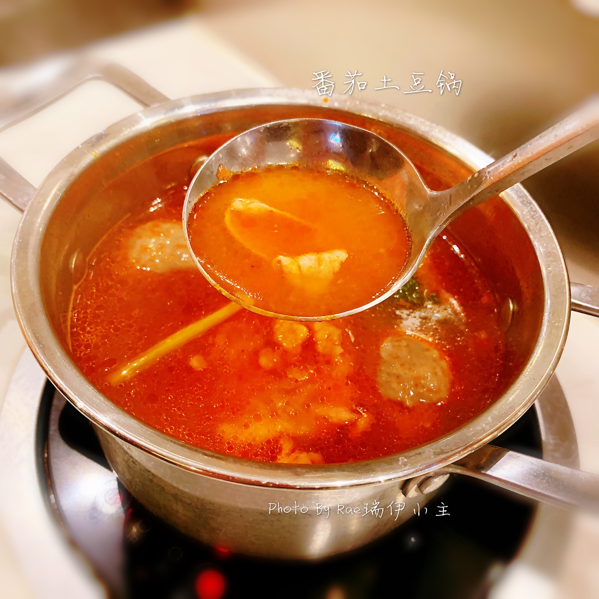 晚市49元/人畅吃,啤酒饮料畅饮~  锅底分别选了★「菌菇锅」★「番茄