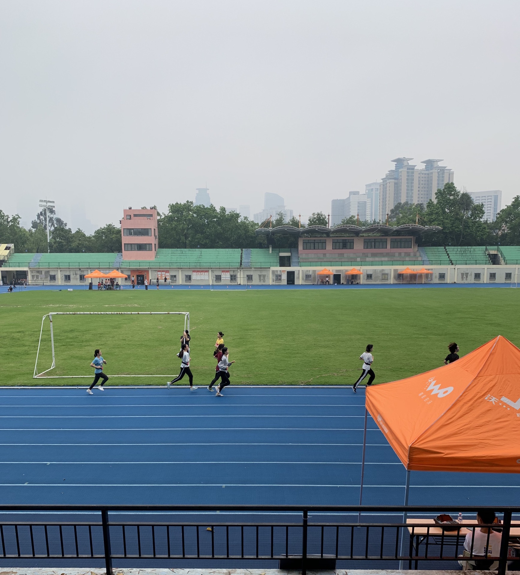 暨南大学足球场