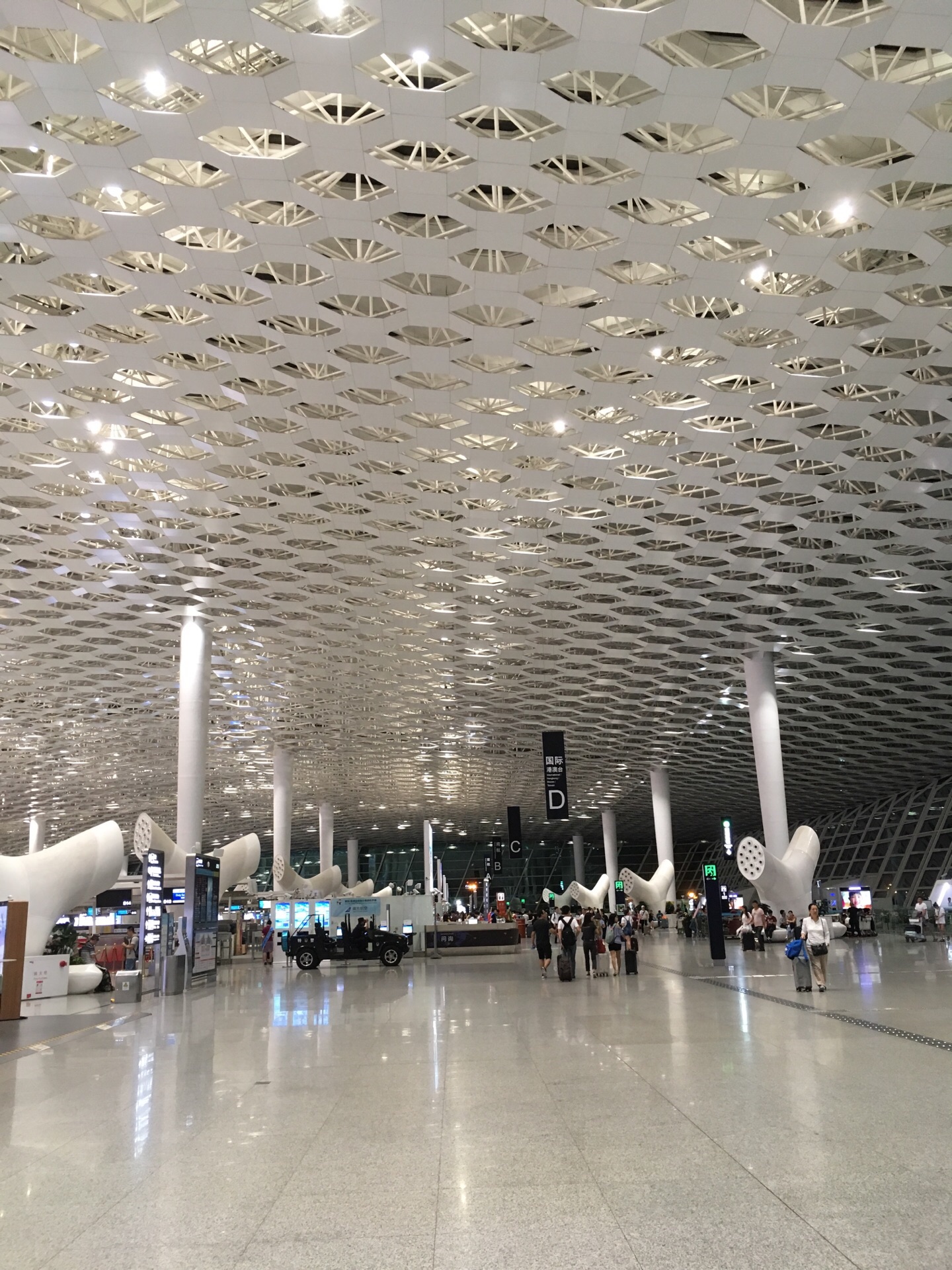 [原创]2014年7月27日首次在深圳宝安国际机场拍机