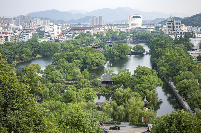 临海人口占台州_台州学院临海校区图片(3)