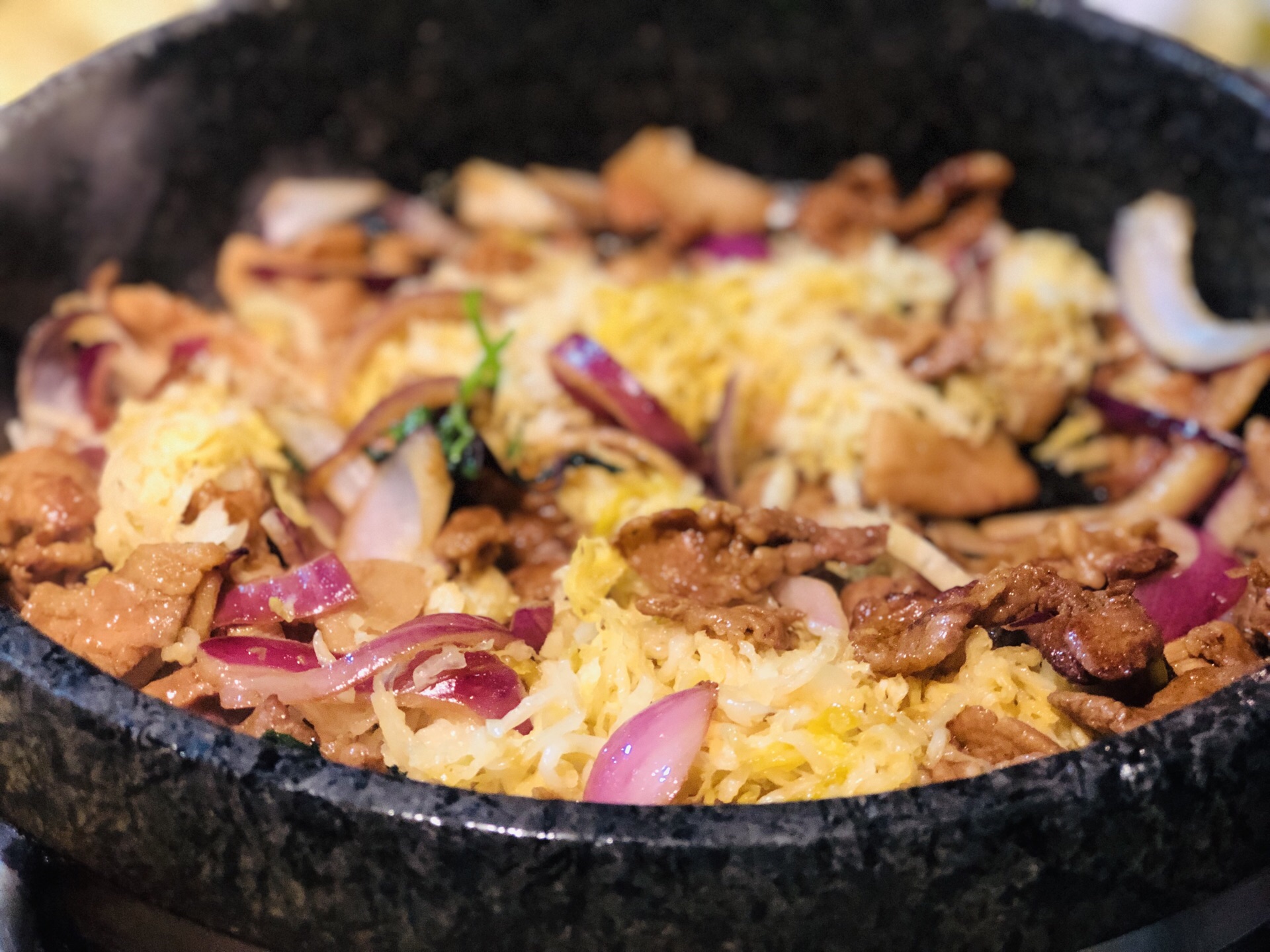 2022小伙虎坊桥石锅烤肉(金宝街总店)美食餐厅,个太大嘴里倒腾不开,油