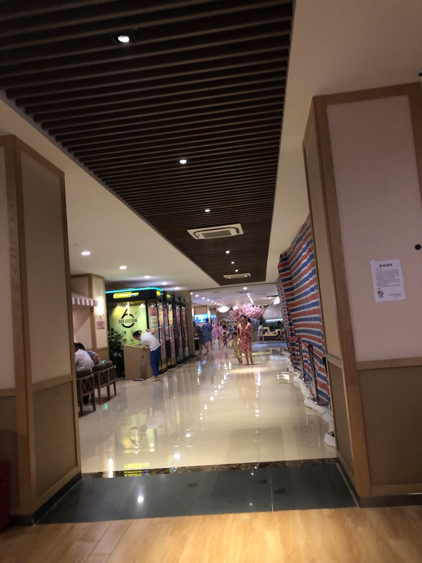 上海湯連得溫泉館(118店)好玩嗎,上海湯連得溫泉館(118店)景點怎麼樣