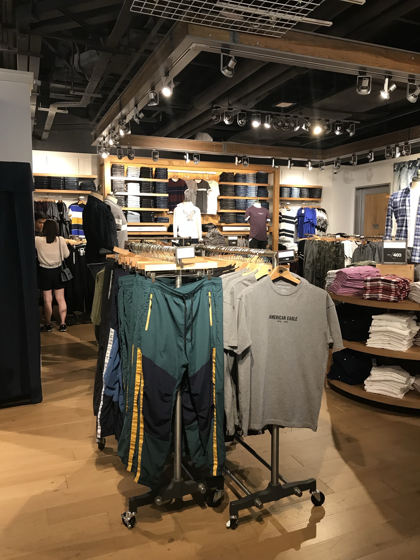 2023american eagle store(harbour city lcx center)购物,.