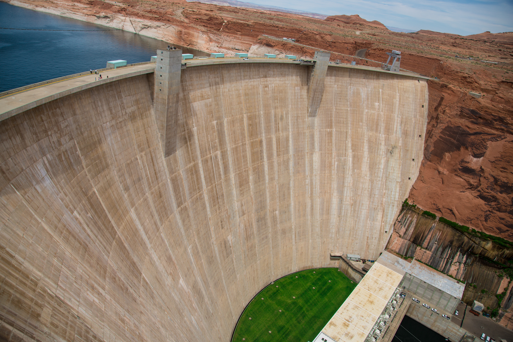 格兰峡谷水坝(glen canyon dam)美国亚利桑那州北科罗拉多
