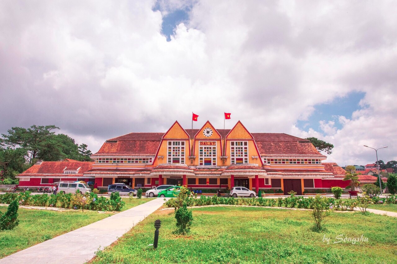 【携程攻略】大叻大叻窄轨火车站景点,大叻火车站是在1932年由的法国