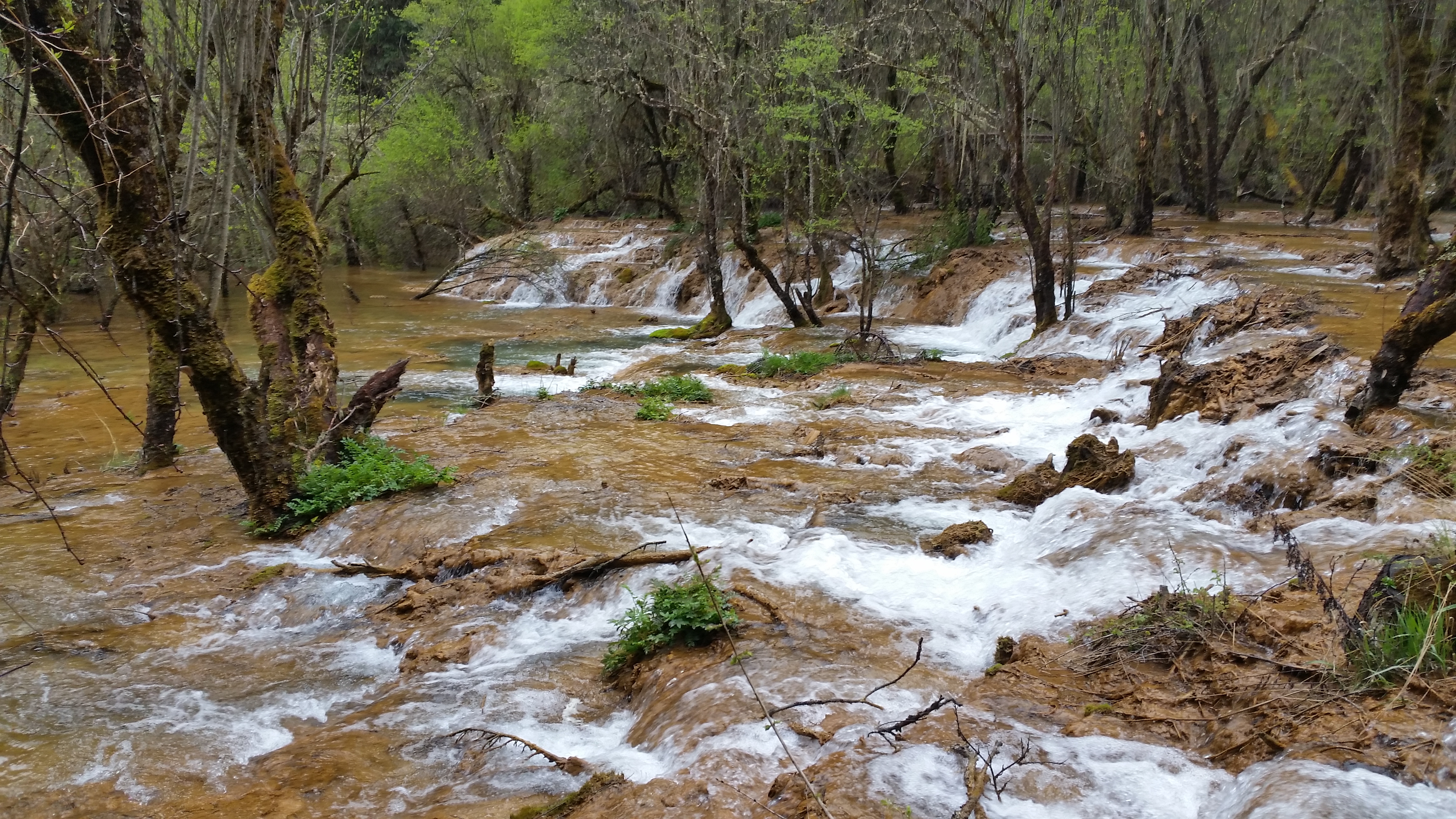 牟尼沟扎嘎瀑布