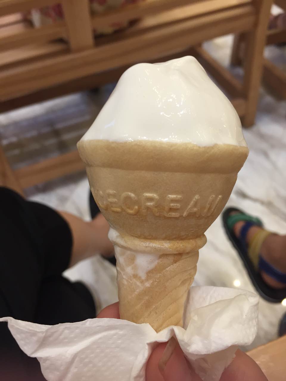 2021汉堡王(上海月星店)美食餐厅,儿子要吃冰淇淋就给他买了两.