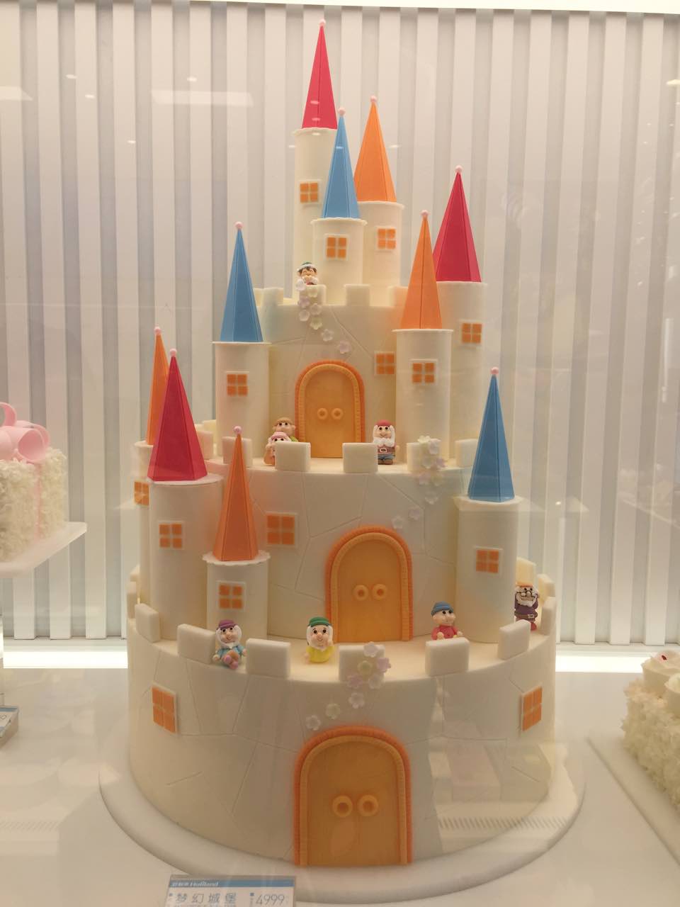 2022好利来(回龙观西大街店)美食餐厅,蛋糕太美貌了.想很想把城堡.