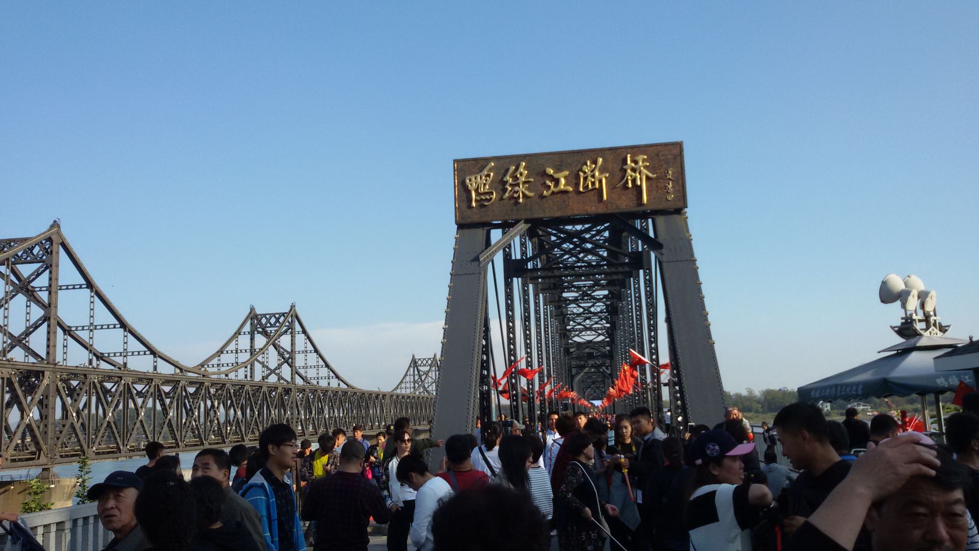 攻略】丹东鸭绿江断桥适合家庭亲子旅游吗,鸭绿江断桥家庭亲子景点