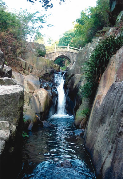 洪崖丹井景区