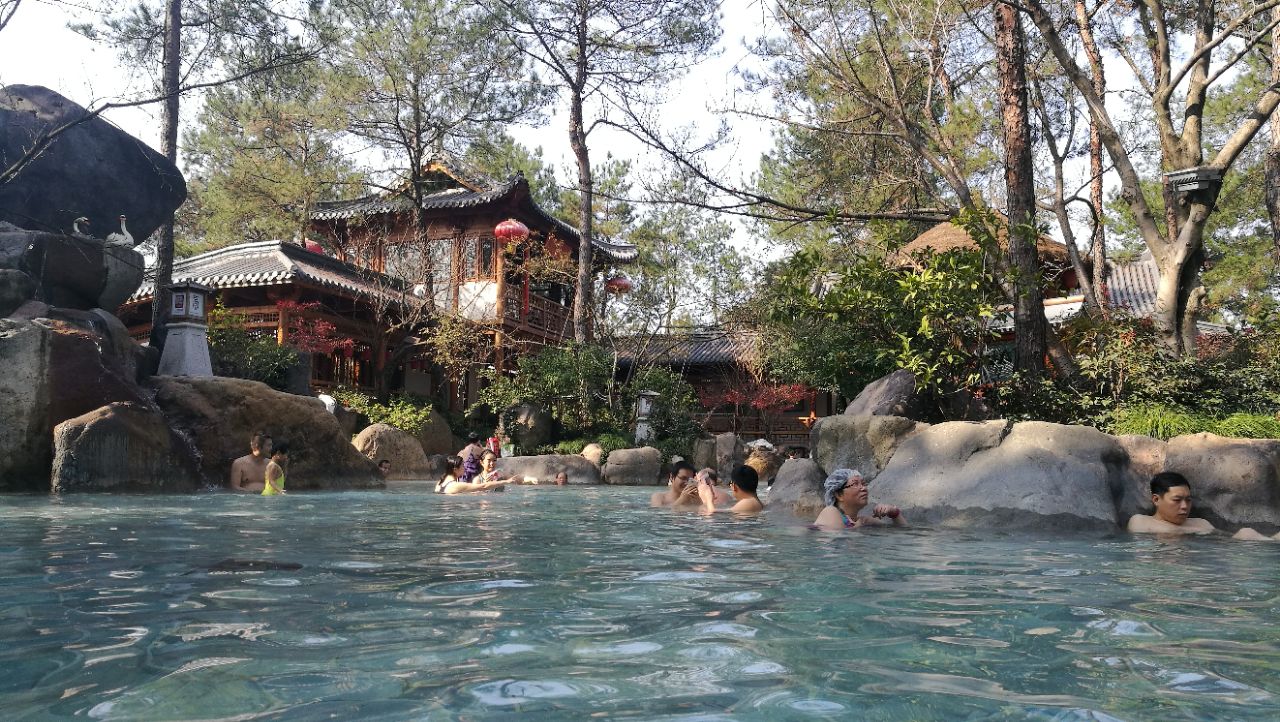 唐风露天温泉