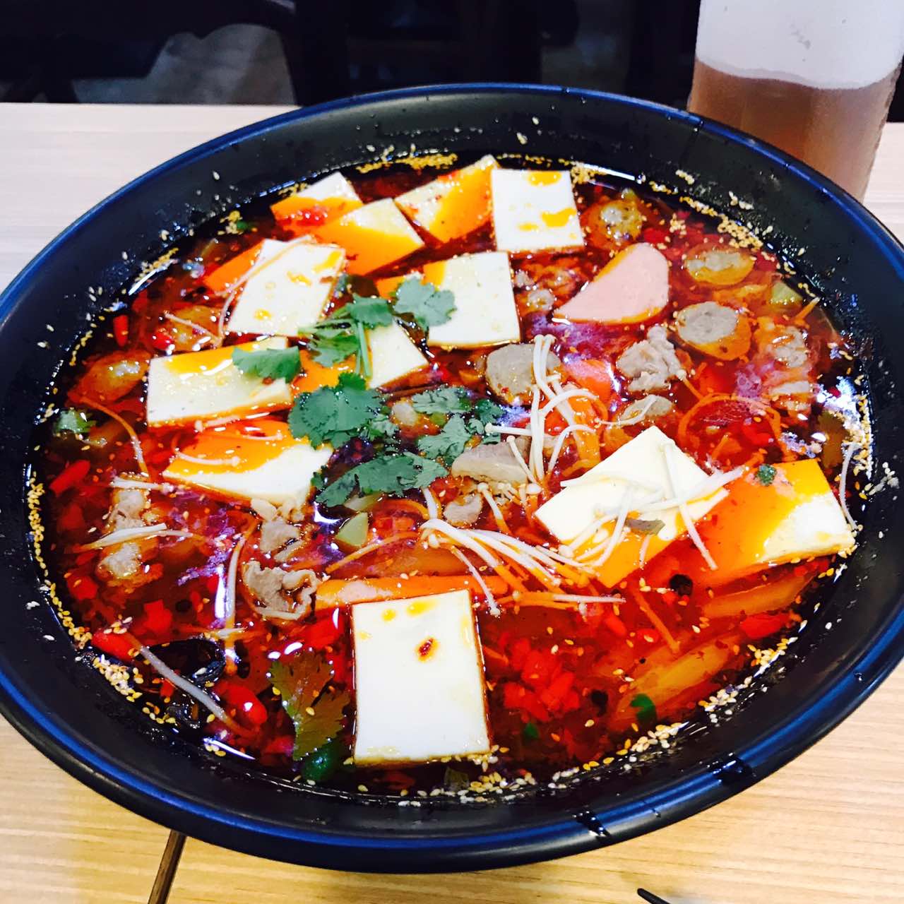 没有香醋,感觉和成都冒菜还是差点味道,更像是麻辣烫.