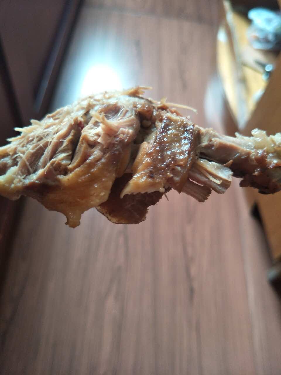 不错,很好吃,正在啃鸭腿呢