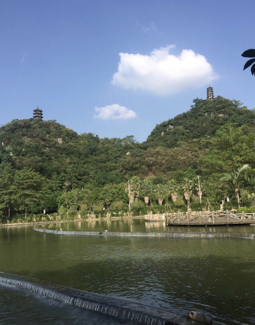 凤凰河温泉生态旅游区图片