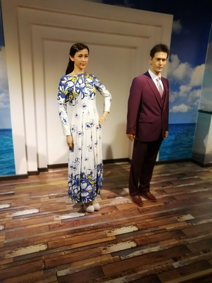 【携程攻略】襄阳唐城名人蜡像馆景点,蜡像特别不像啊,好丑啊,毁三观